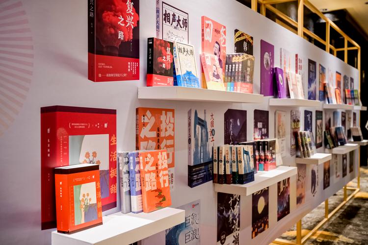 網(wǎng)絡(luò)文學(xué)拓寬現(xiàn)實(shí)題材半徑，呈現(xiàn)時(shí)代纖微與宏闊